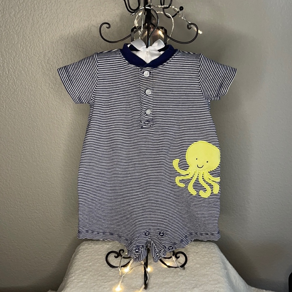 Carter’s romper 9 mos